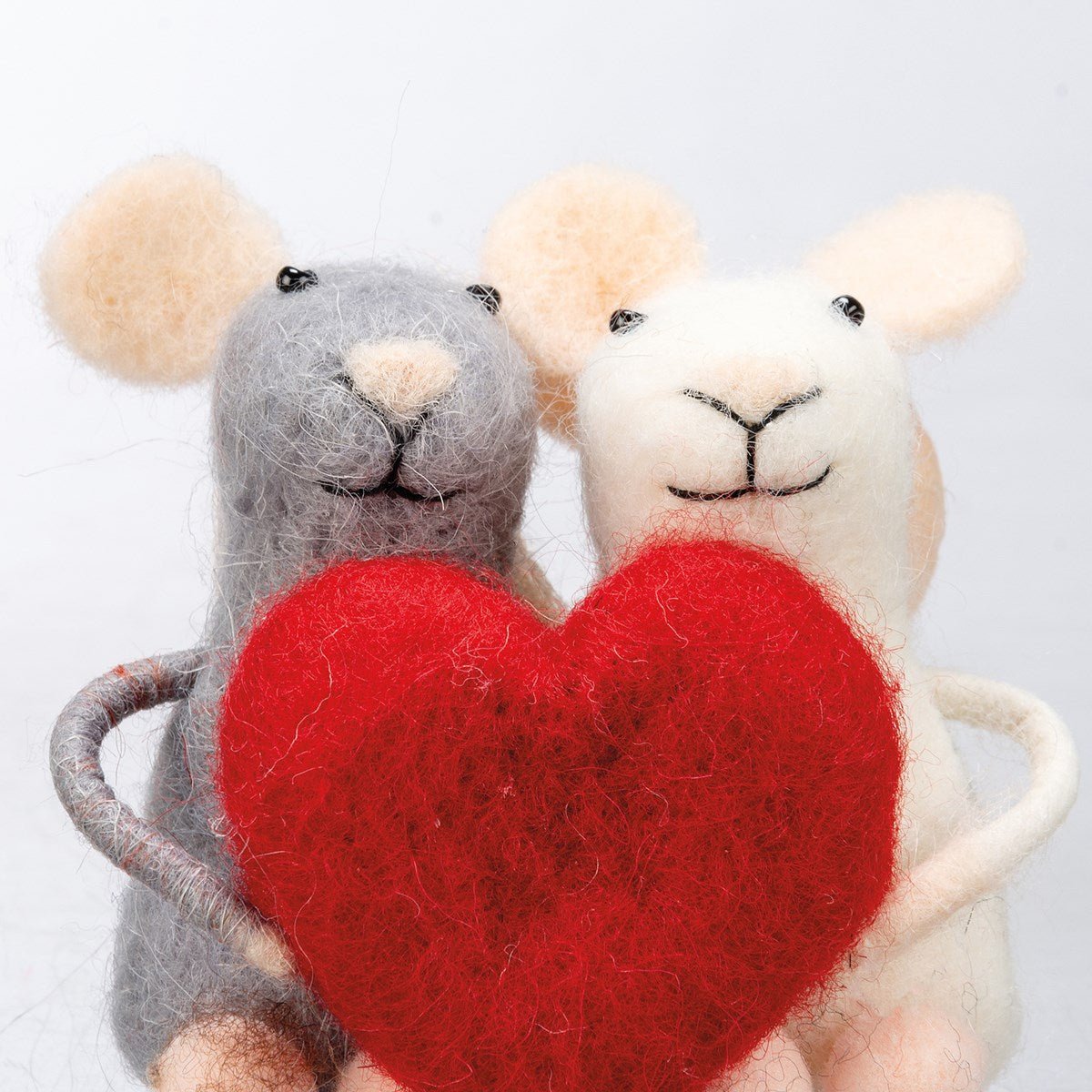 Primitive Felt Mouse Valentines Mouse Couple w/ Heart Ornament - The Primitive Pineapple Collection