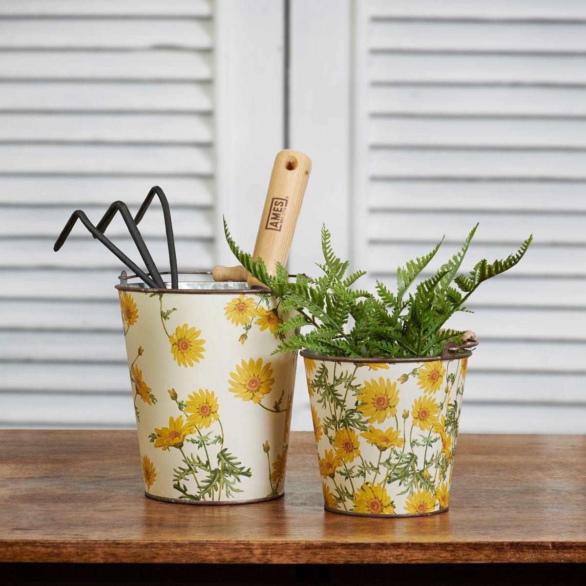 Primitive Spring Every Daisy Bucket Set 2 pc - The Primitive Pineapple Collection