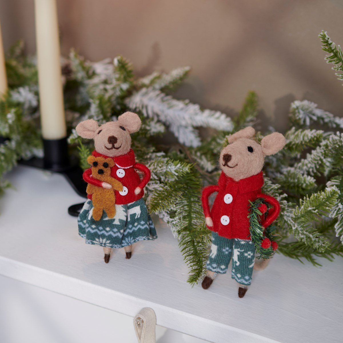 Primitive Christmas Felt Mice w/ Wreath/Gingerbread 2 pc Ornament Set - The Primitive Pineapple Collection