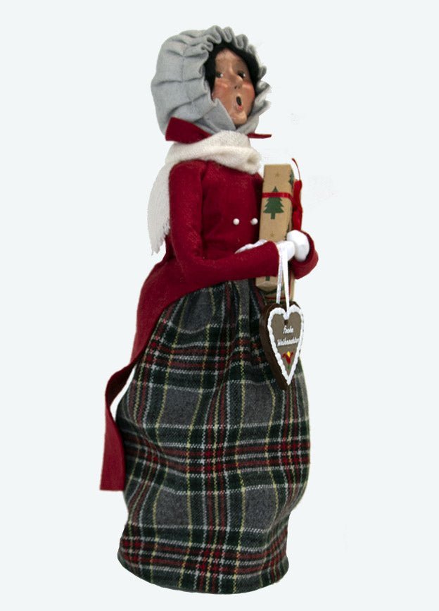 Byers Choice Carolers Christmas Family w/Cookie Woman 1247W - The Primitive Pineapple Collection