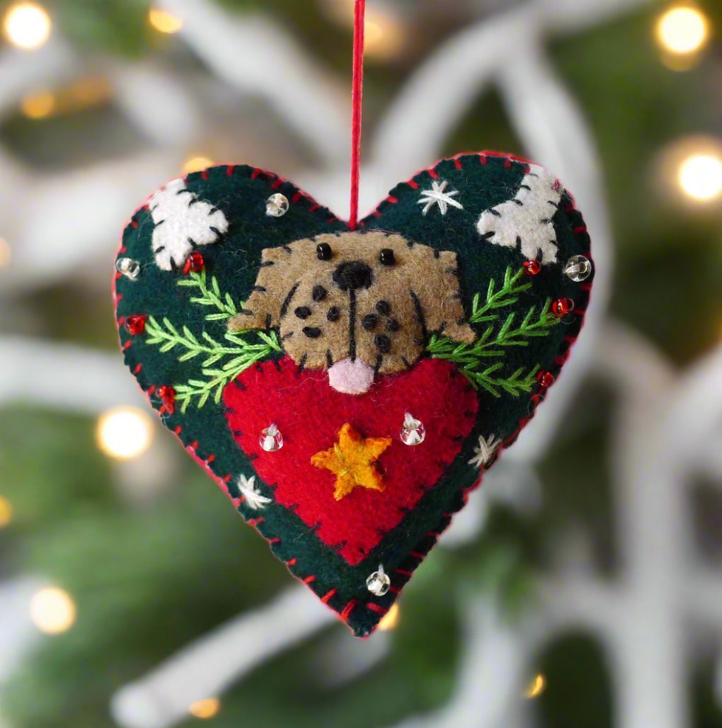Primitive Christmas Handcrafted Felt 3” Black Heart w/ Dog Ornament - The Primitive Pineapple Collection