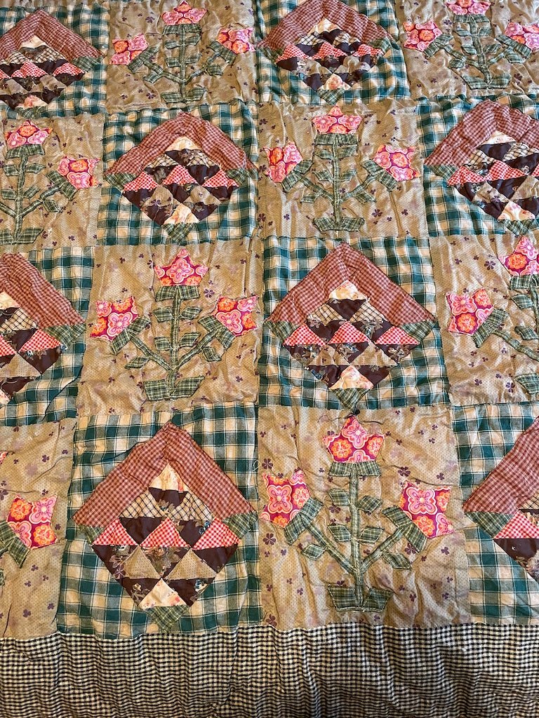 Primitive Farmhouse Flower Basket Large Quilt with Hanging Tabs 52" - The Primitive Pineapple Collection