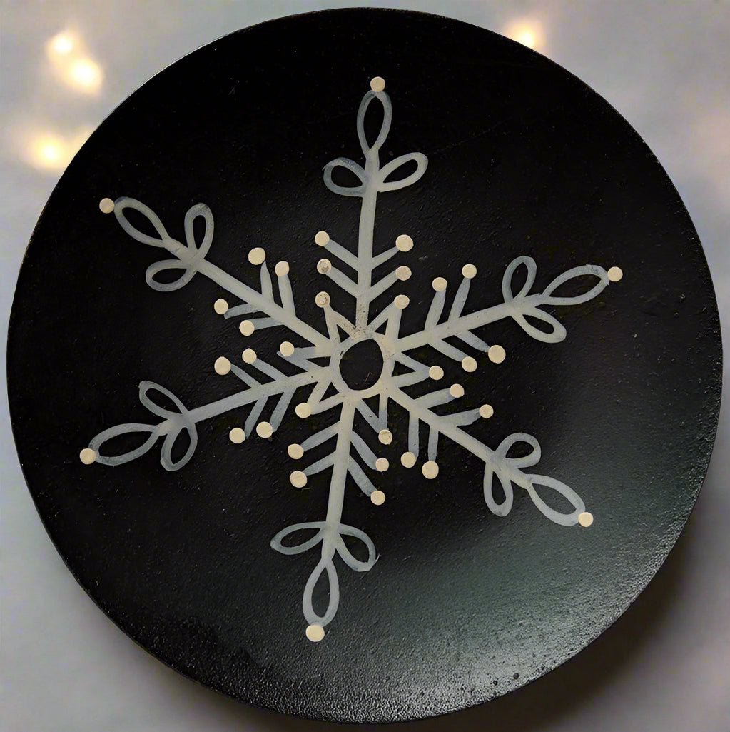 Primitive Wood Christmas Snowflake Plate, 6" 3 Assorted - The Primitive Pineapple Collection