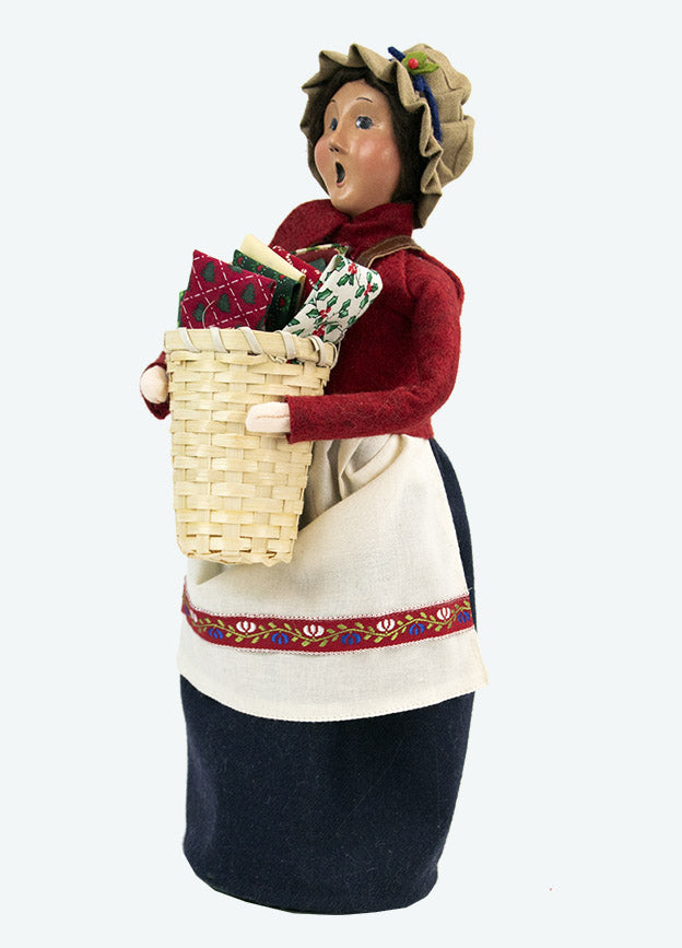 Byers Choice Carolers Colonial Woman Selling Fabrics 4245