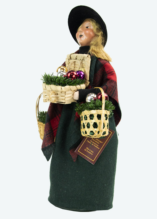 Byers Choice Carolers Colonial Christmas Woman Crier Selling Ornaments 4321K