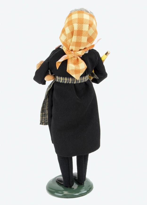 Byers Choice Carolers Colonial Italian Nonna Grandmother 4862 - The Primitive Pineapple Collection