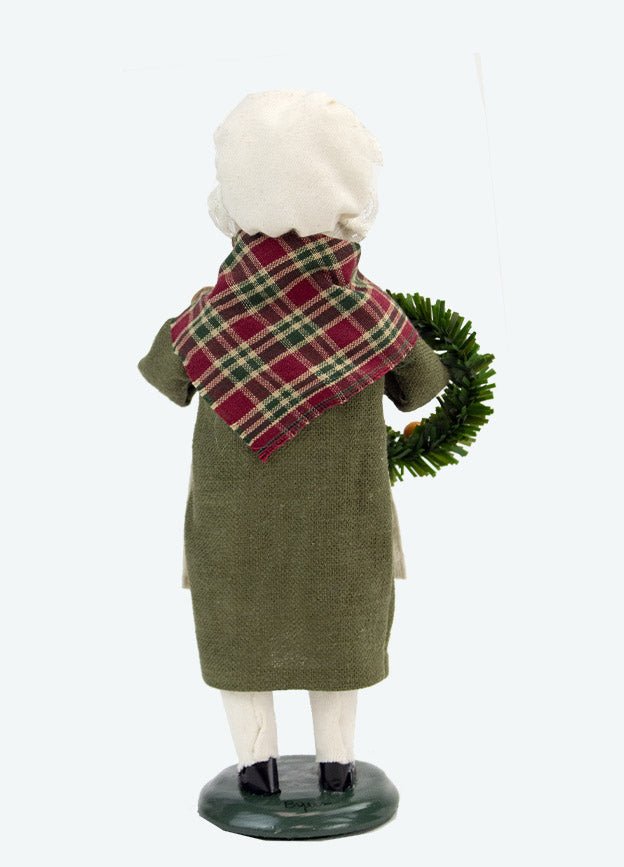Primitive Colonial Byers Choice Colonial Girl 5243 Historical Collection - The Primitive Pineapple Collection