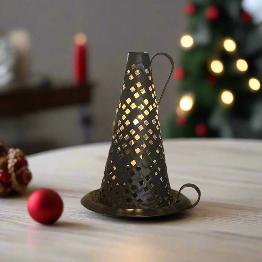 Primitive Colonial 7" Early American Candle Holder w/ Tin Shade - The Primitive Pineapple Collection