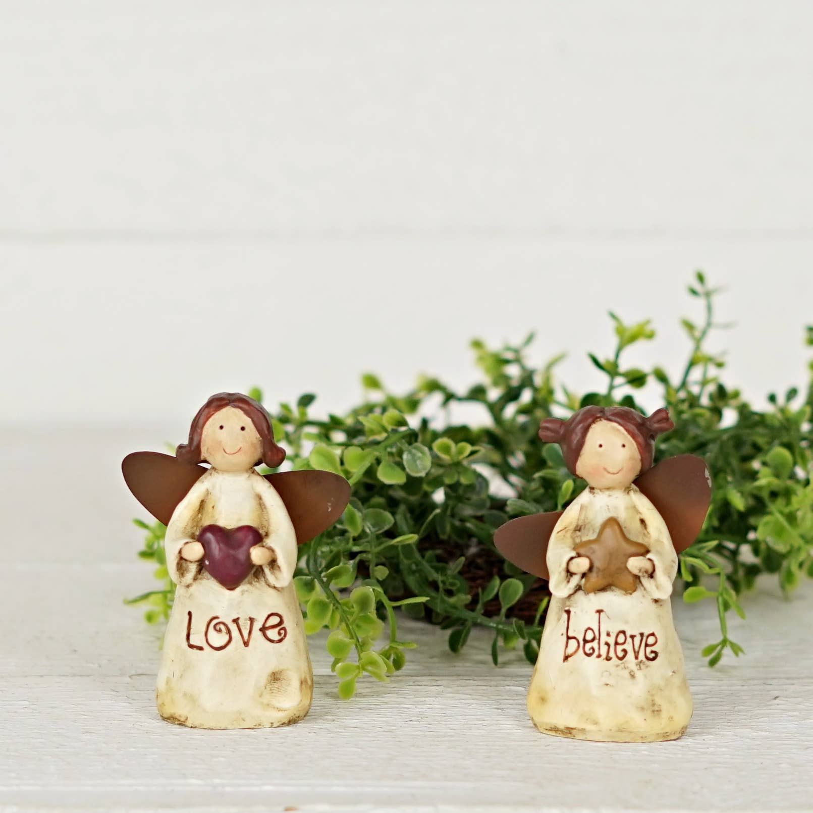 Primitive Farmhouse 2 pc Love and Believe Angels w/ Star Figurines - The Primitive Pineapple Collection