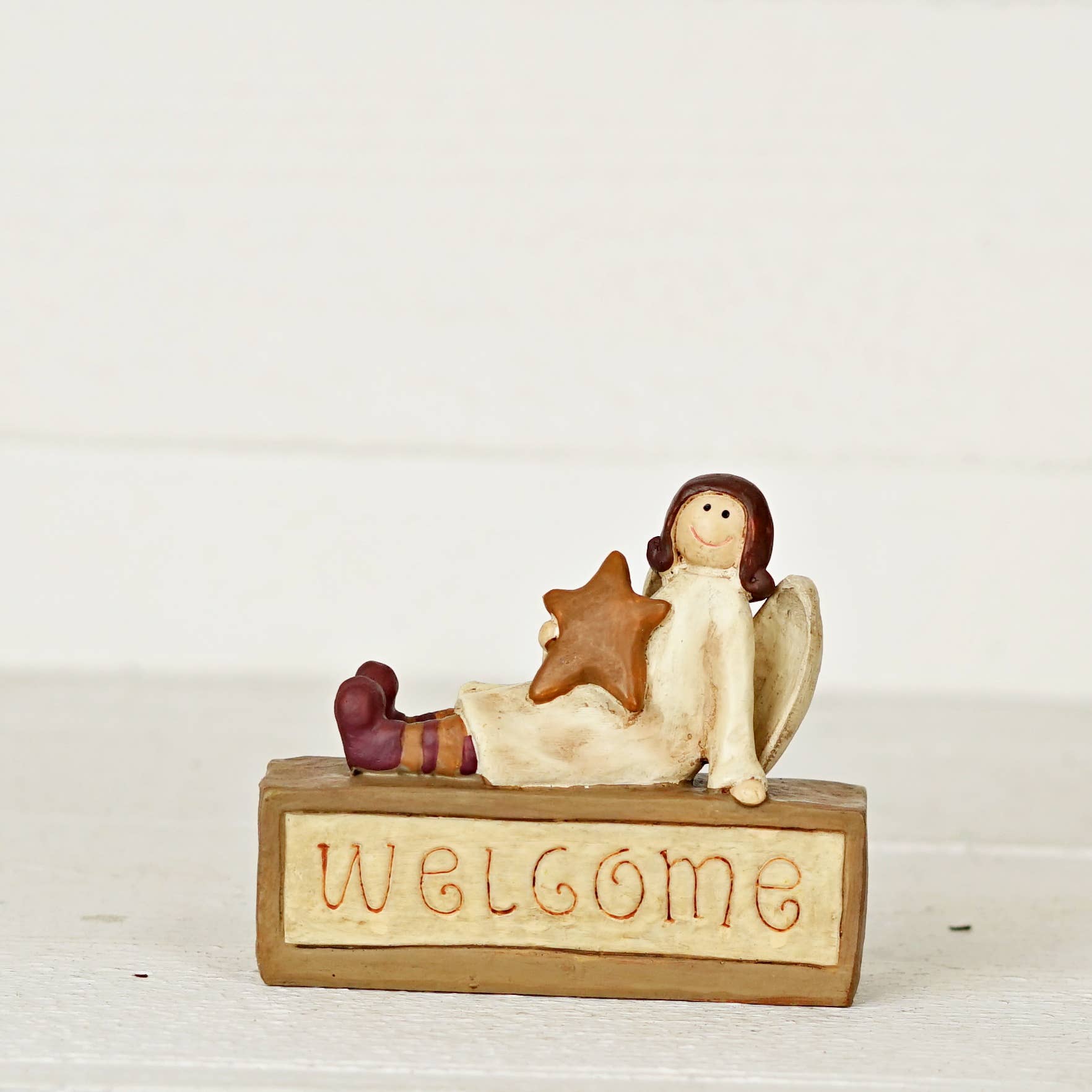 Primitive Welcome Angel Block Figurine - The Primitive Pineapple Collection