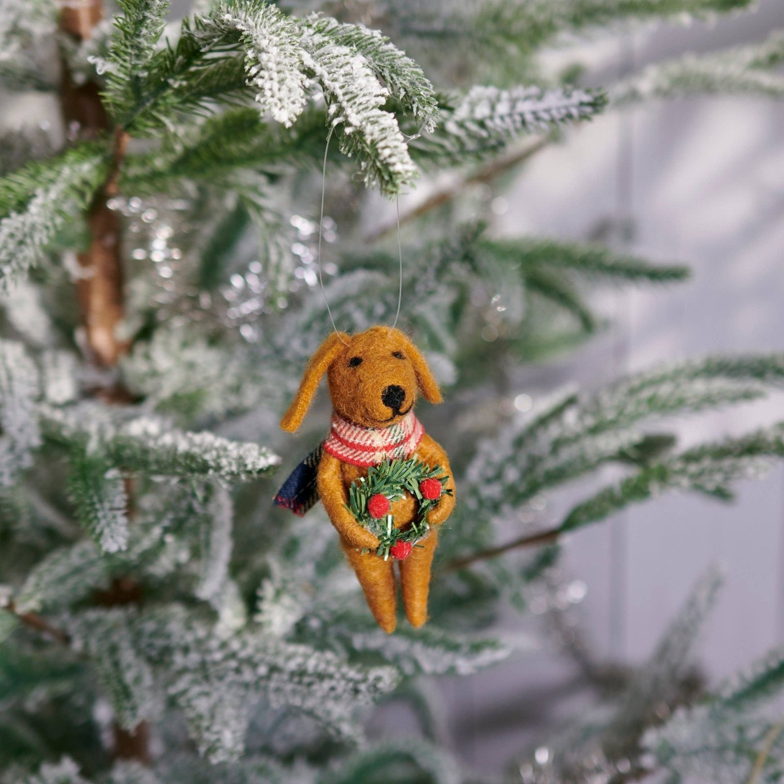 Primitive Christmas Felt Wreath Dog Ornament - The Primitive Pineapple Collection