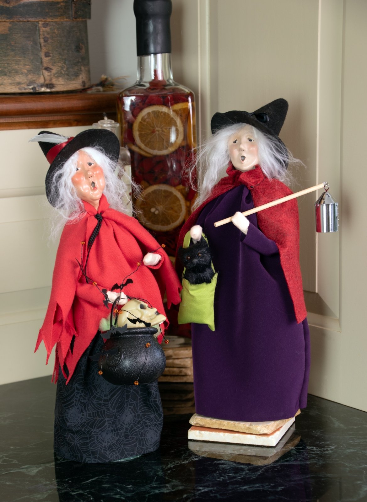 Primitive Colonial Byers Choice Witch w Black Cat 7244 - The Primitive Pineapple Collection