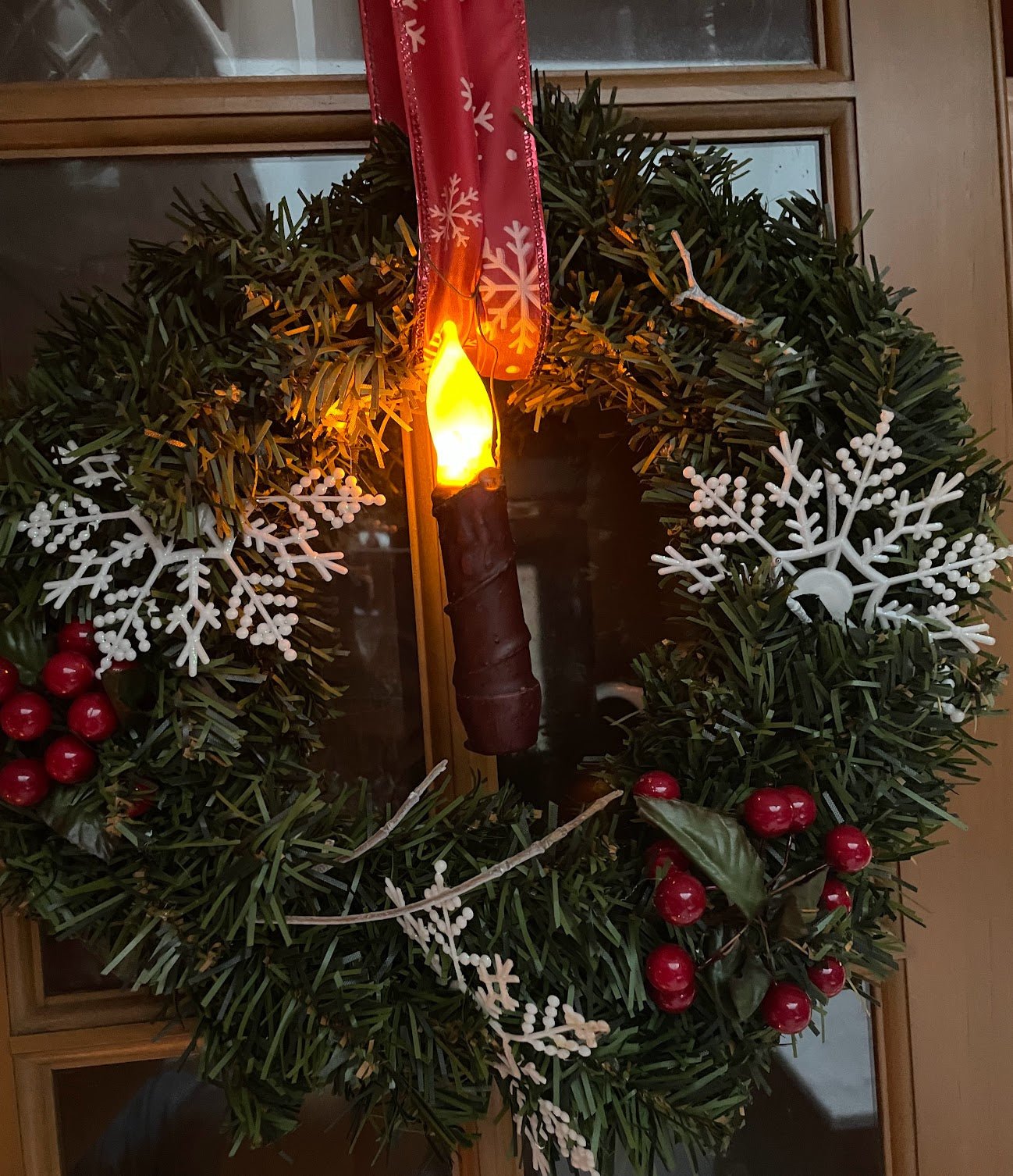 Ragon House Primitive Cranberry Hanging Taper Candle – 4.5" Battery Operated with Timer - The Primitive Pineapple Collection