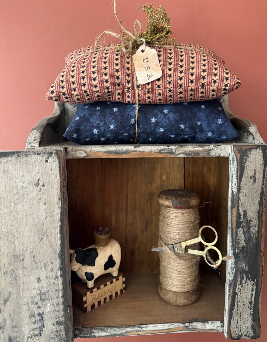 Primitive Americana 2 pc Cupboard/Pillow Tuck Handmade Sweet Annie - The Primitive Pineapple Collection