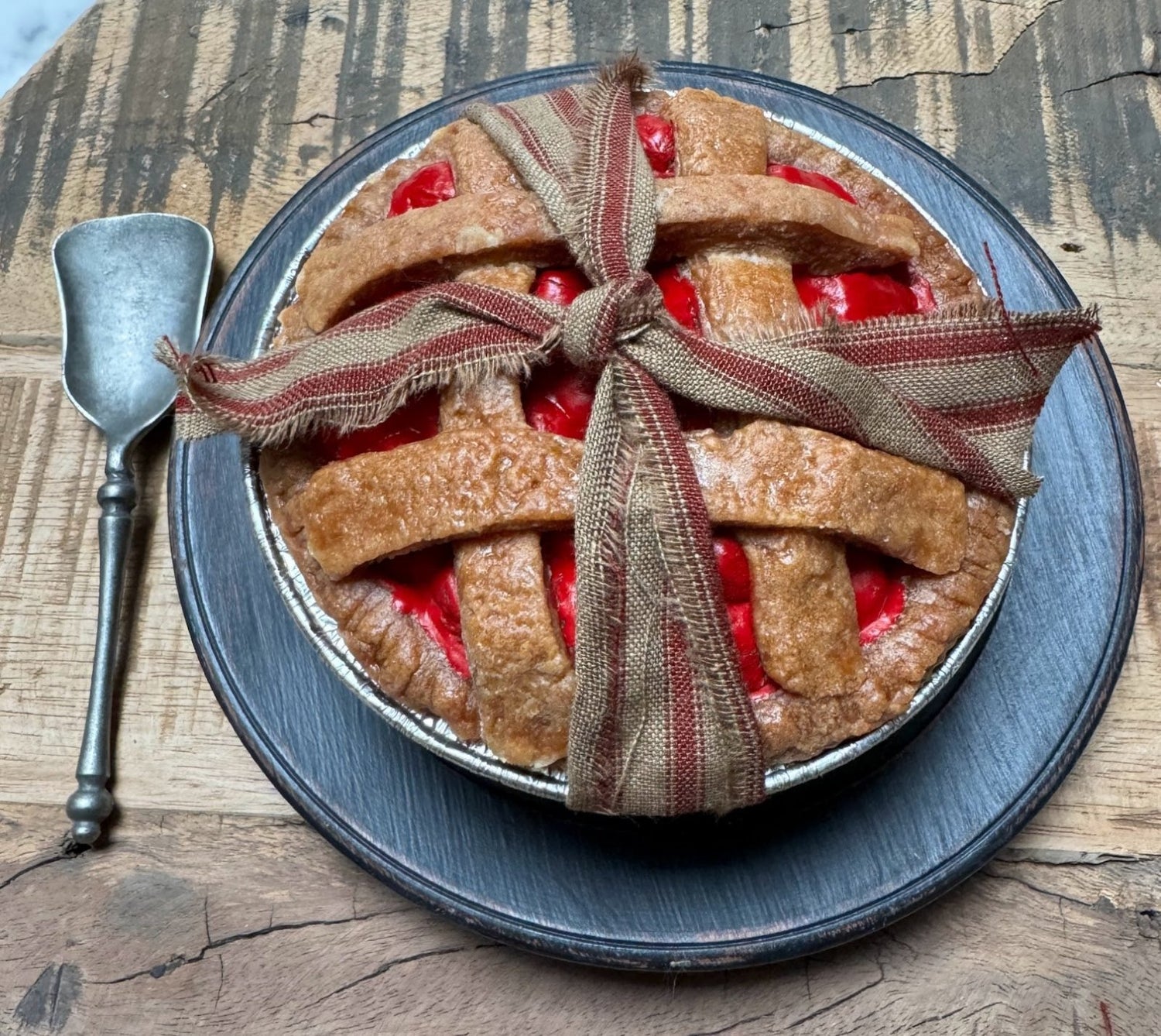 Primitive Colonial 4” Lattice Cherry Pie Choice of Scent - The Primitive Pineapple Collection
