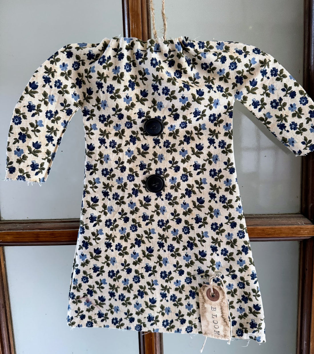 Primitive Colonial Handcrafted Vintage Look Blue Floral Prairie Dress Hanger 13&quot;