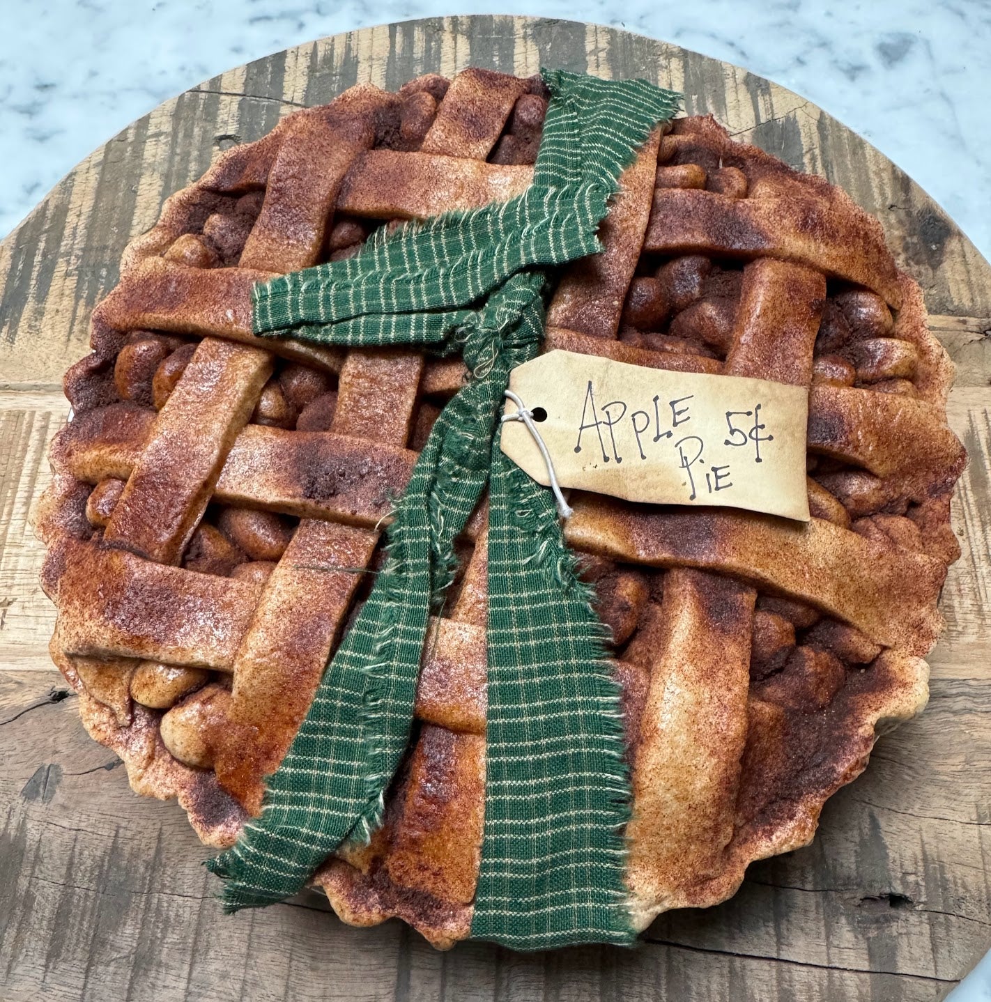 Primitive Colonial 9” Lattice Apple Cinnamon Pie Choice of Scent - The Primitive Pineapple Collection