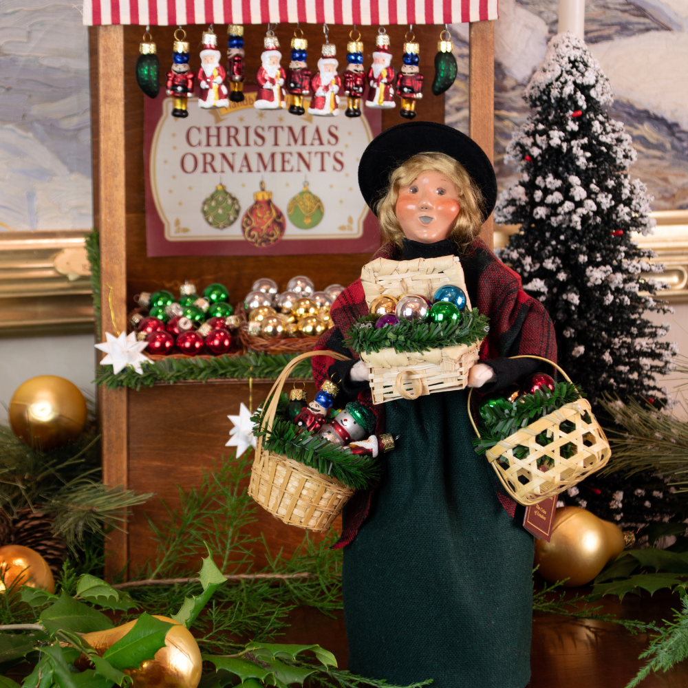Byers Choice Carolers Colonial Christmas Ornament Stall STL4C