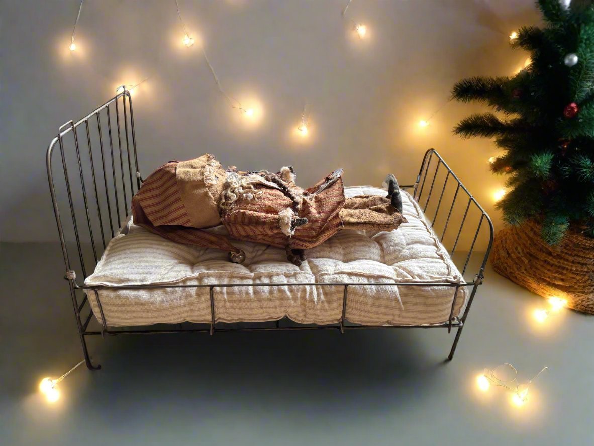 Honey and Me Antique Metal Folding Bed for Dolls/Teddy Bears 18.5"L - The Primitive Pineapple Collection