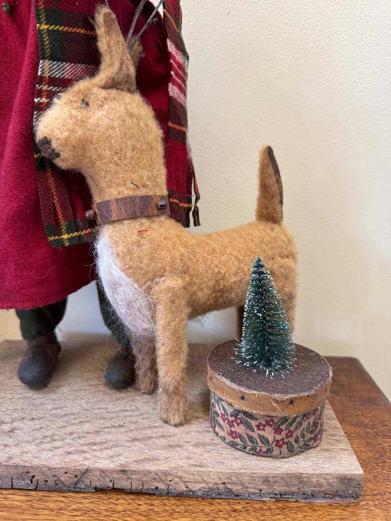 Handcrafted by Michelle Hand Sculpted Clay Face Red Santa w/Reindeer 19" - The Primitive Pineapple Collection