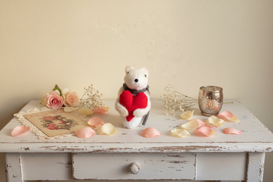 Handcrafted USA 4.5" Sweetheart Mouse Shelf Sitter - The Primitive Pineapple Collection