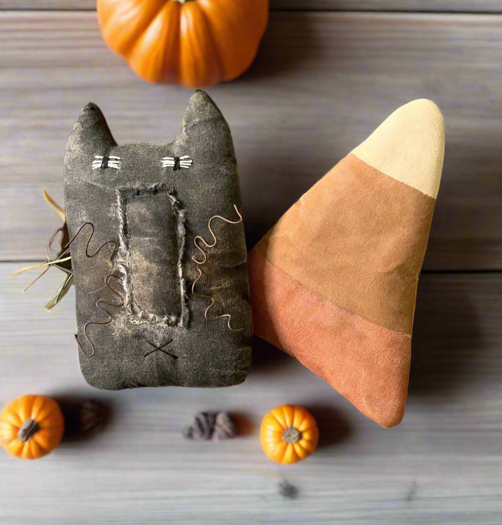 Primitive Fall Halloween Handcrafted Black Kats and Primitive Candy Corn 2 pc Set - The Primitive Pineapple Collection