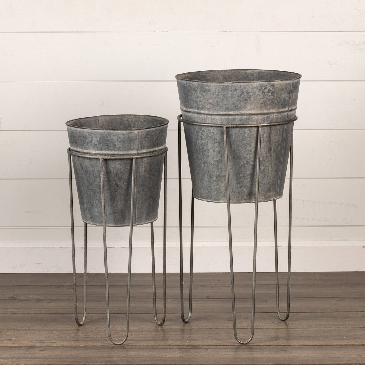 Primitive Ragon House Spring 2 pc Metal Galvanized Standing Planters - The Primitive Pineapple Collection