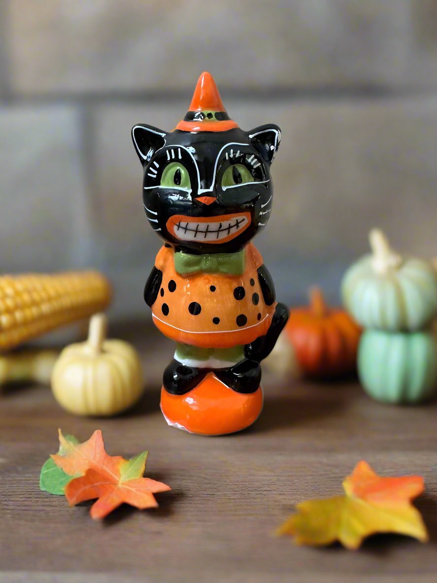 Primitive Folk Art Halloween 6.25 Inch Retro Look Black Girl Cat SLIGHT CHIP ON EAR - The Primitive Pineapple Collection