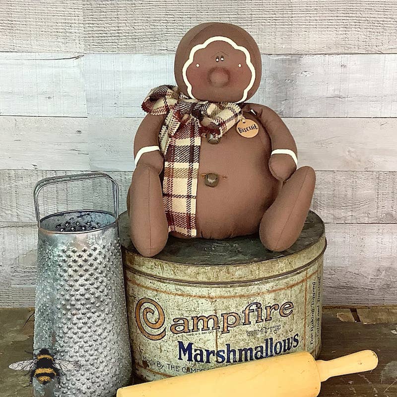 Honey and Me Christmas Biscuit the Gingerbread 9 1/2" - The Primitive Pineapple Collection