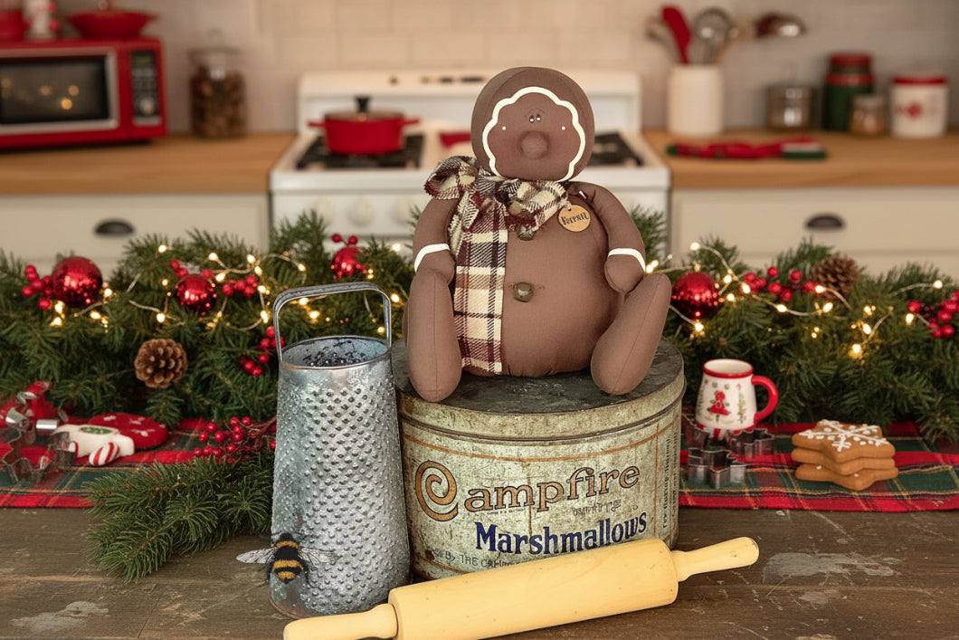 Honey and Me Christmas Biscuit the Gingerbread 9 1/2" - The Primitive Pineapple Collection