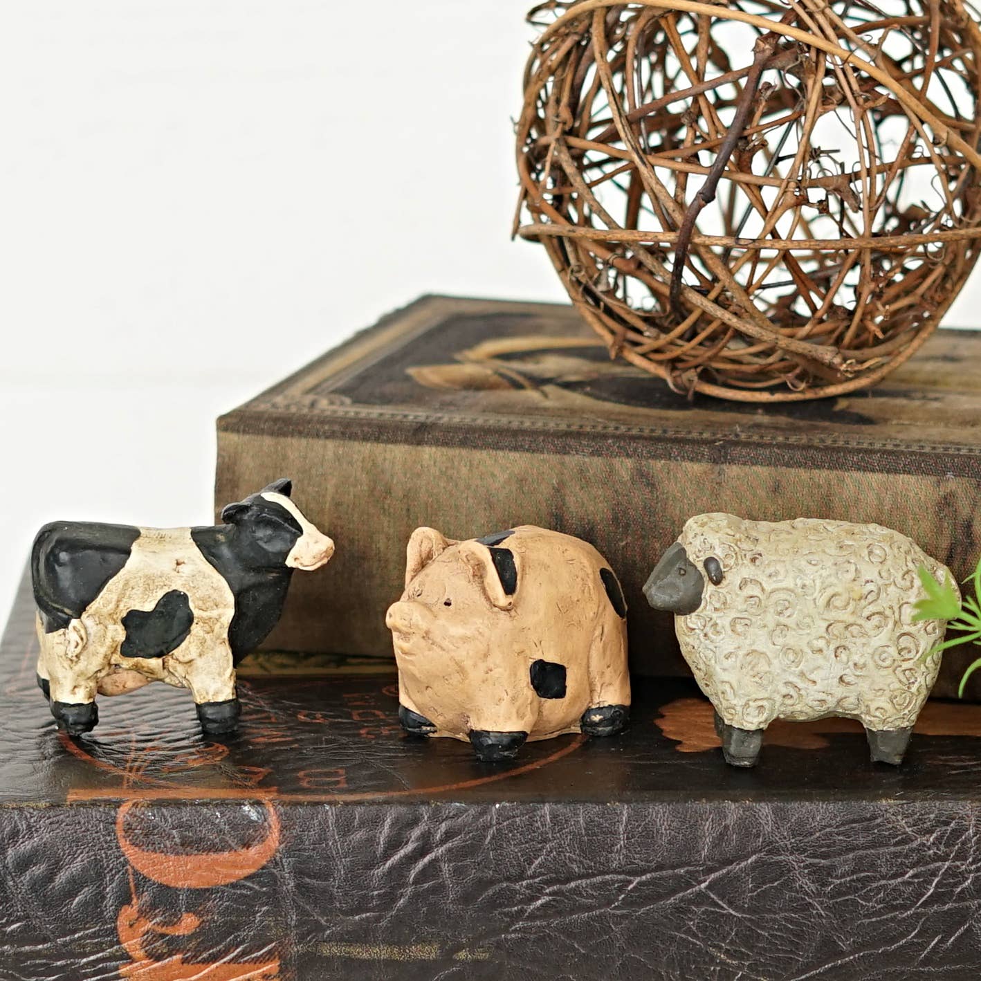 Primitive Folk Art 3 pc Pig, Sheep and Cow Figurine Shelf Sitters 2" - The Primitive Pineapple Collection