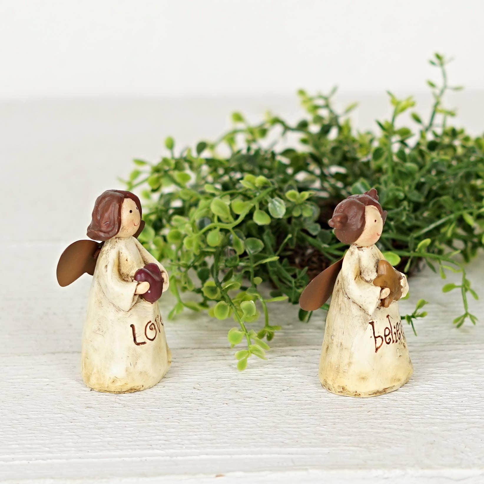 Primitive Farmhouse 2 pc Love and Believe Angels w/ Star Figurines - The Primitive Pineapple Collection