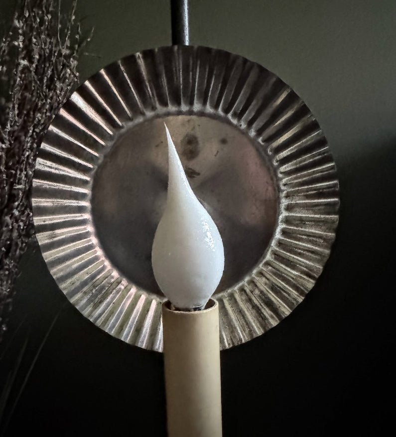 Primitive Christmas 5 watt Snowflake Scented Silicone Light Bulb - The Primitive Pineapple Collection