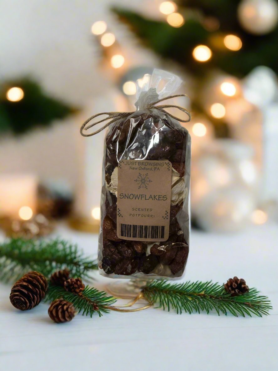 Handcrafted Holiday Christmas Snowflakes Potpourri - The Primitive Pineapple Collection