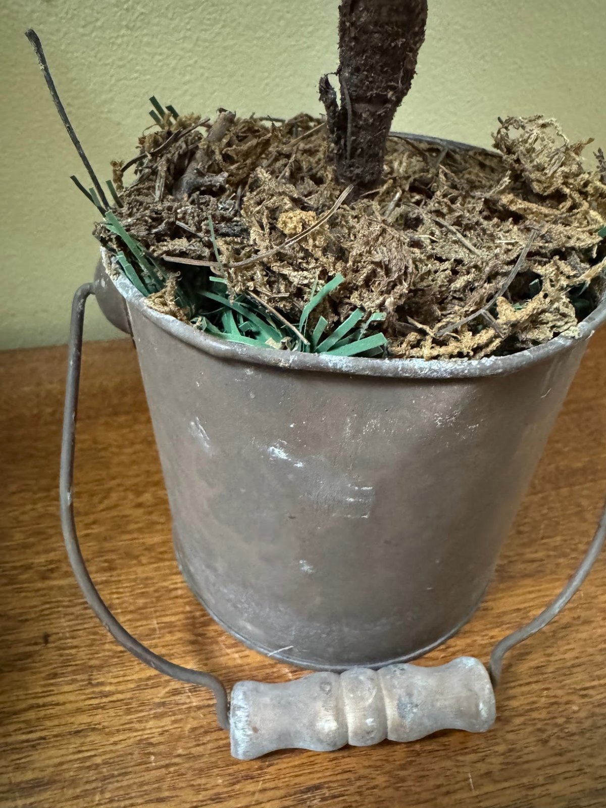 Primitive Christmas 24" Antique Look Tree in Rusty Can w/ Star DISCOUNTED - The Primitive Pineapple Collection