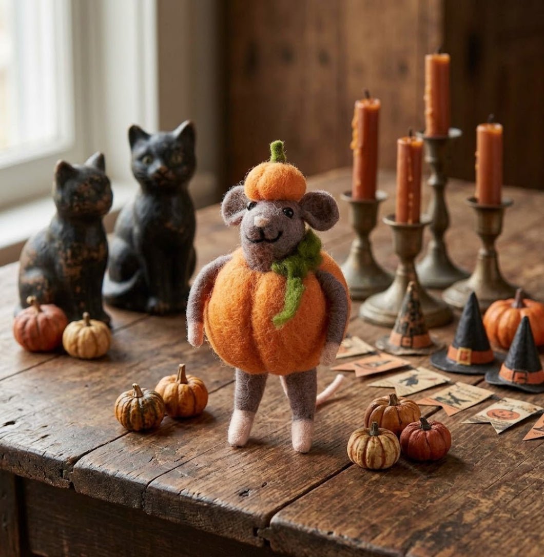 Primitive Country Halloween Felt Mouse Pumpkin Ornament - The Primitive Pineapple Collection