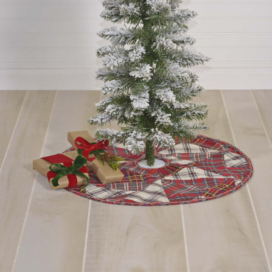 Christmas Holiday Plaid Patchwork Payton Mini Tree Skirt 21&quot; - The Primitive Pineapple Collection