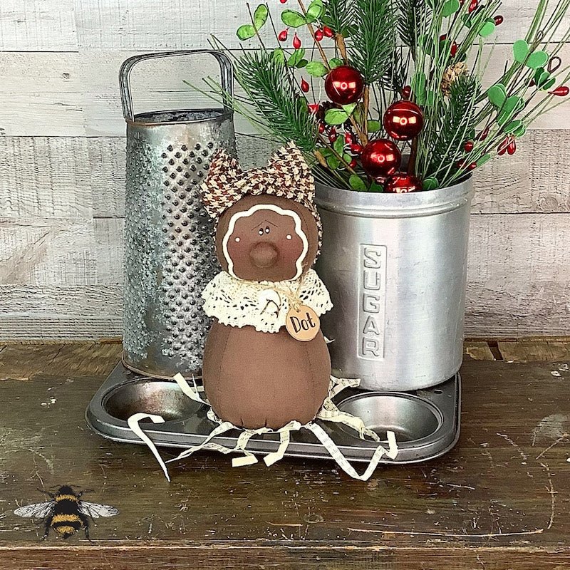 Honey and Me Christmas Dot the Gingerbread Girl 7" - The Primitive Pineapple Collection