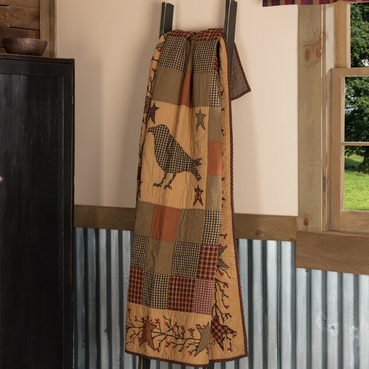 Primitive Heritage Farms Crow & Star Appliqué&