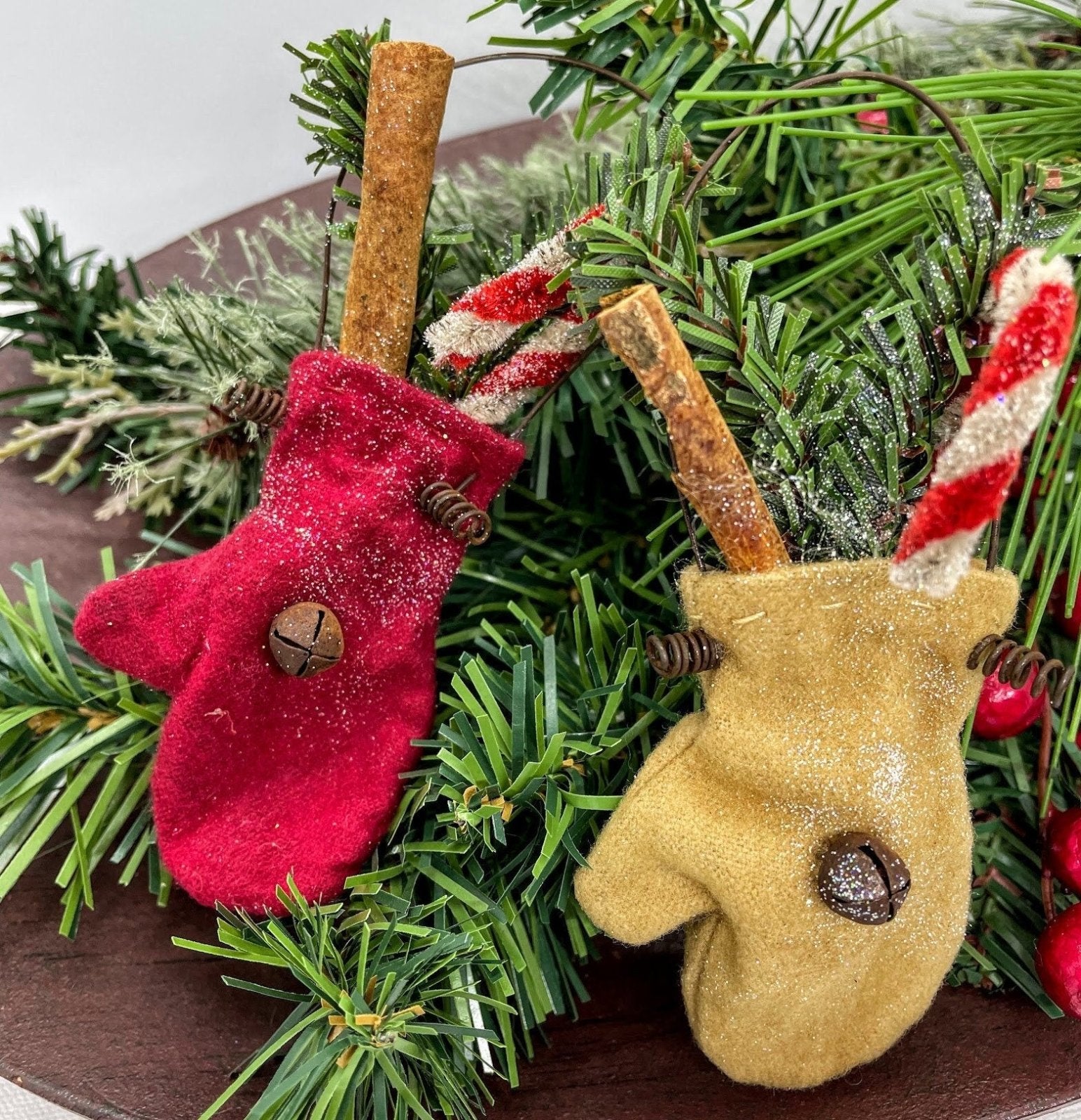Christmas Mini Mitten w/ Greens, Cinnamon Stick and Candy Cane Ornie 5.5" - The Primitive Pineapple Collection
