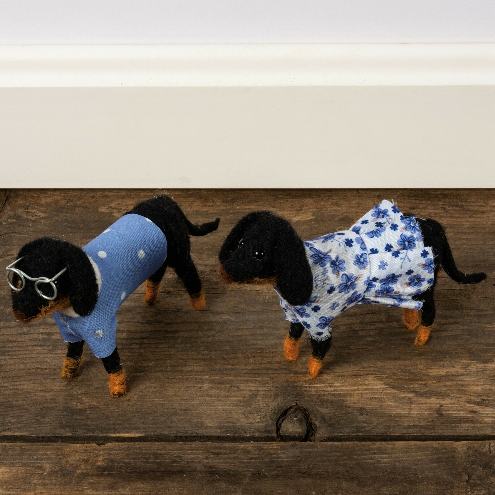 Primitive Rustic 2 pc Felted Dachshund Dog Ornaments Boy/Girl - The Primitive Pineapple Collection
