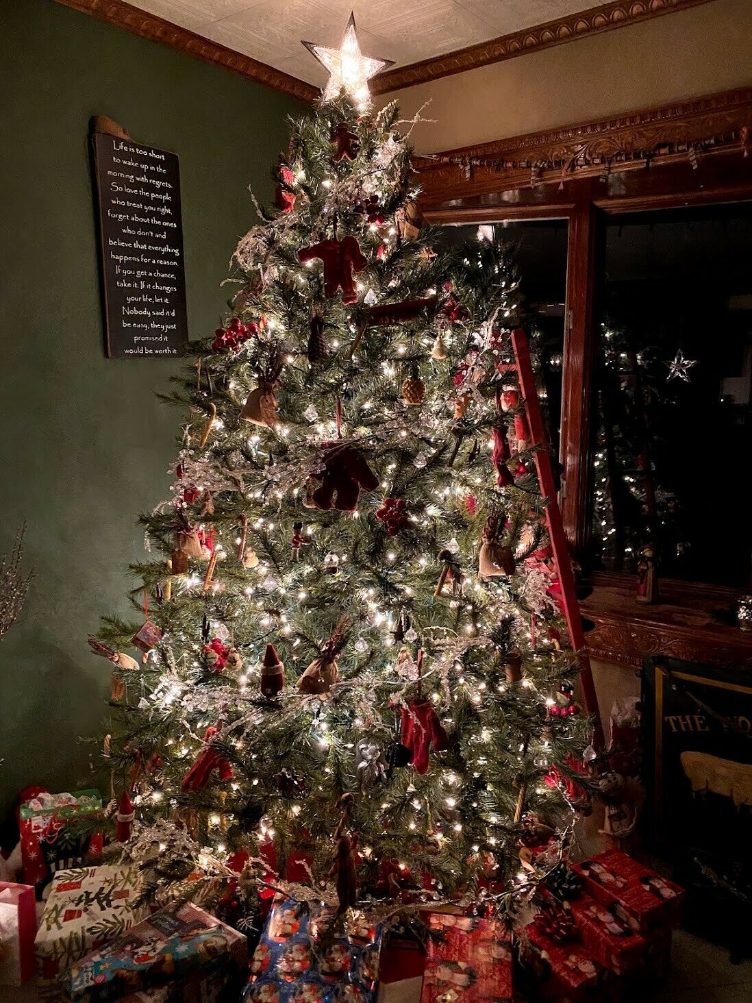 Holiday Wedding Acrylic Crystal Teardrop Garland 4 ft. Party Decor Centerpiece - The Primitive Pineapple Collection