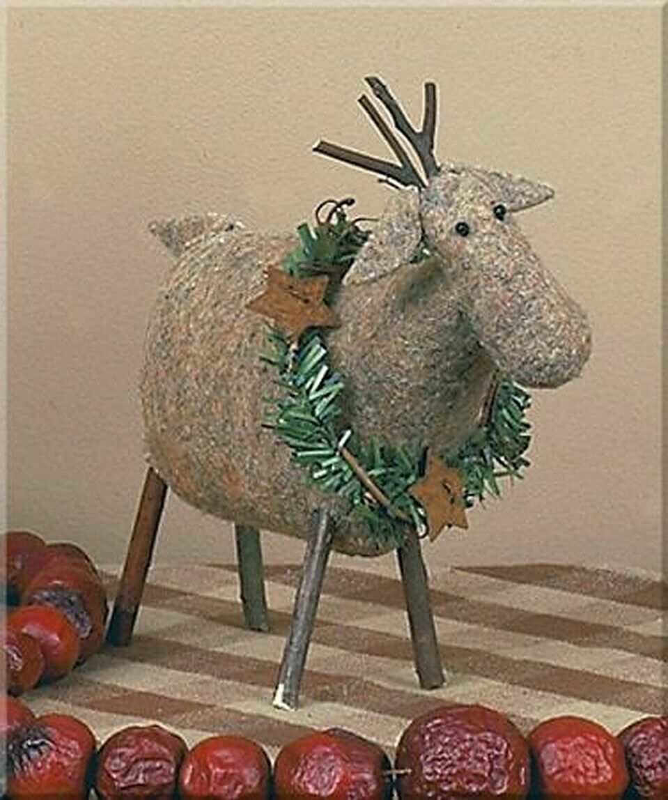 Primitive Country Honey and Me Christmas&quot; Rustic Small Reindeer w/ Antlers and Wreath - The Primitive Pineapple Collection