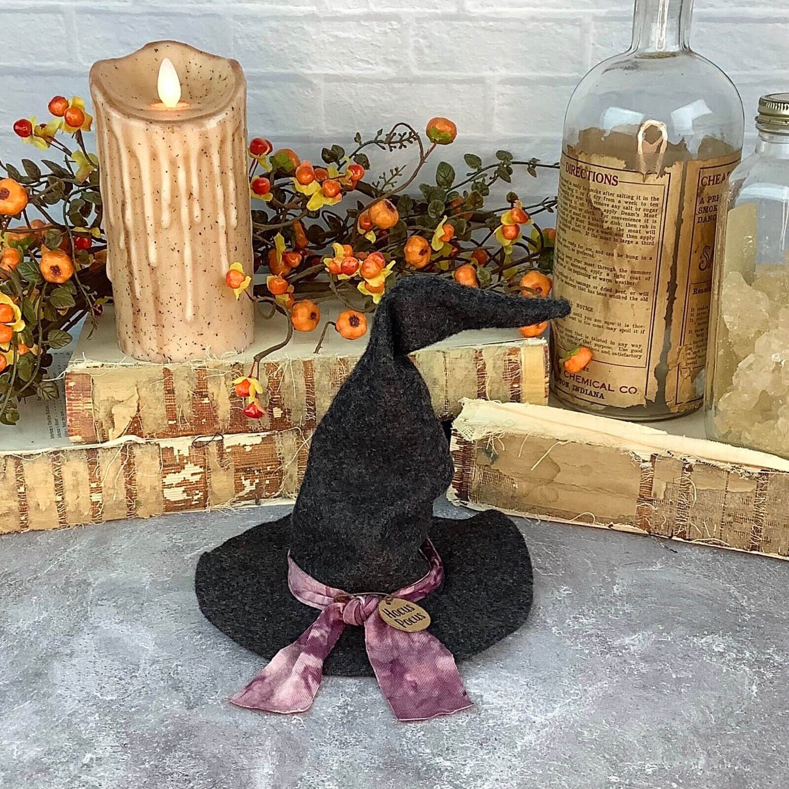 Honey and Me HalloweenSmall Groovy Witch Hat F22140 - The Primitive Pineapple Collection