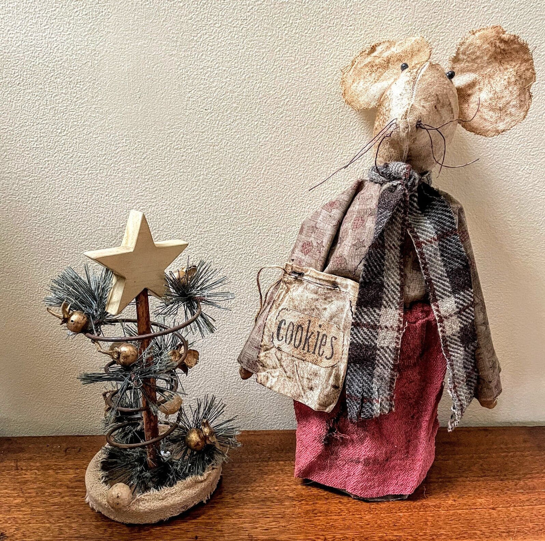 Primitive Christmas Floppy Ear Mouse Doll w/ Metal Spring Christmas Tree - The Primitive Pineapple Collection