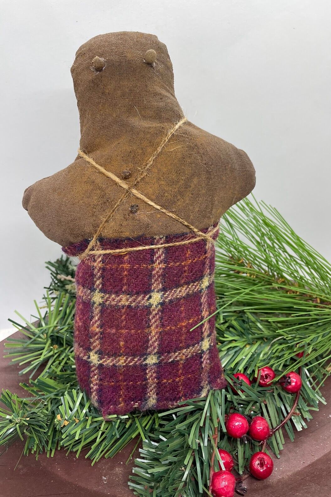 Primitive Handcrafted Gingerbread Men 11" Bowl Filler - The Primitive Pineapple Collection