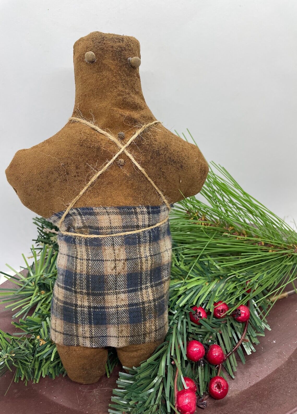 Primitive Handcrafted Gingerbread Men 11" Bowl Filler - The Primitive Pineapple Collection