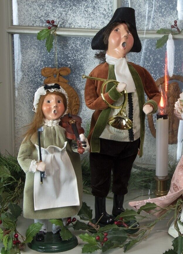 Primitive Colonial Byers Choice 2023 Colonial Girl w/ Violin Authorized Dealer - The Primitive Pineapple Collection