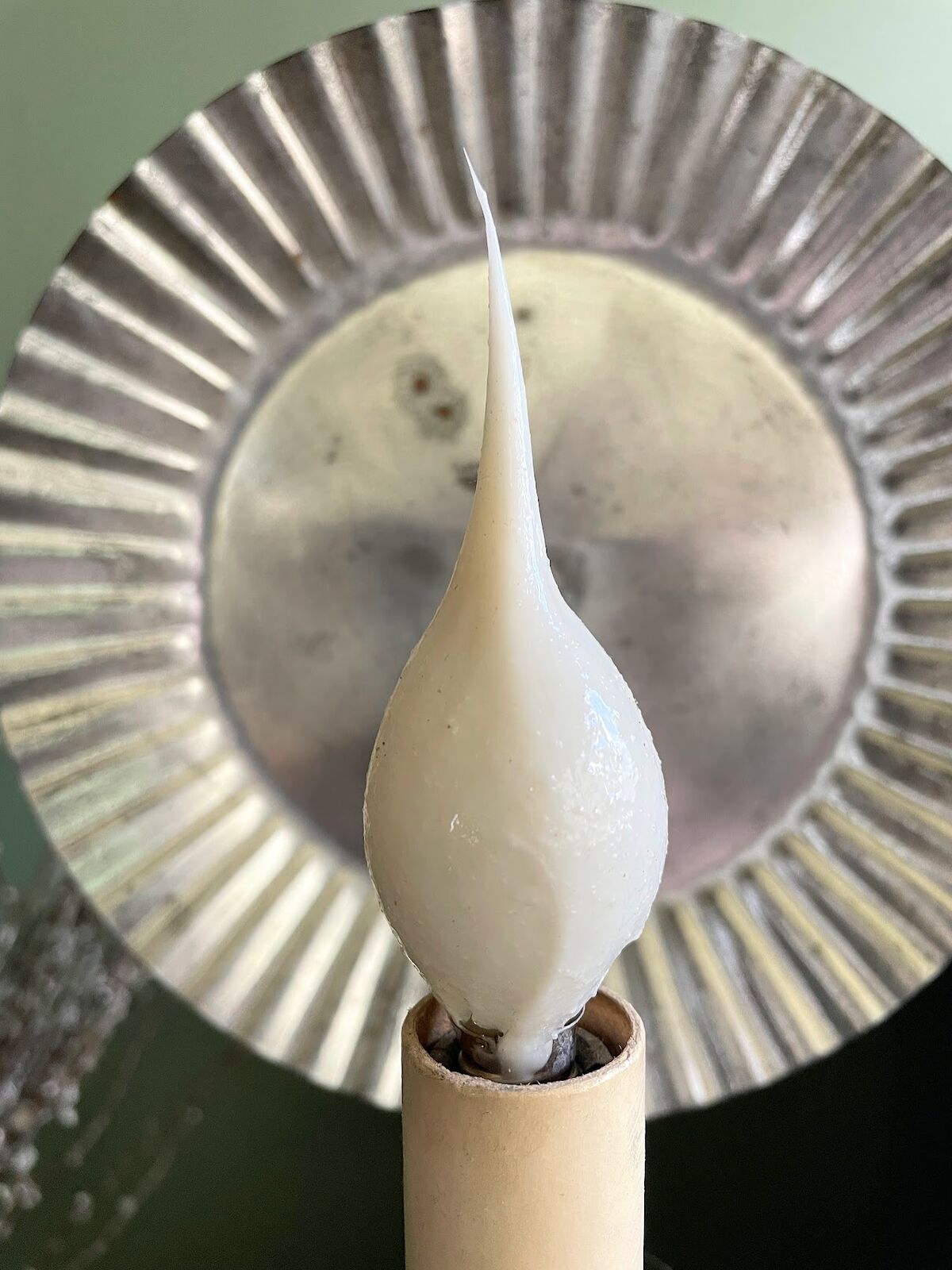 Primitive Farmhouse 5 watt Gardenia Scented White Silicone Light Bulb - The Primitive Pineapple Collection