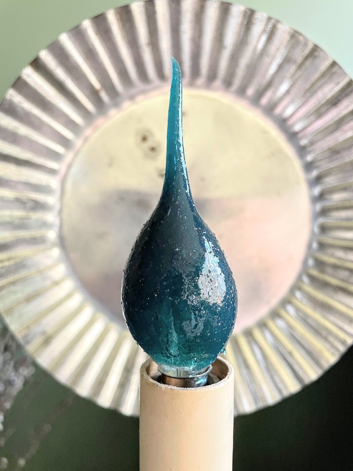 Primitive Farmhouse 5 watt Blueberry Scented Blue Silicone Light Bulb - The Primitive Pineapple Collection
